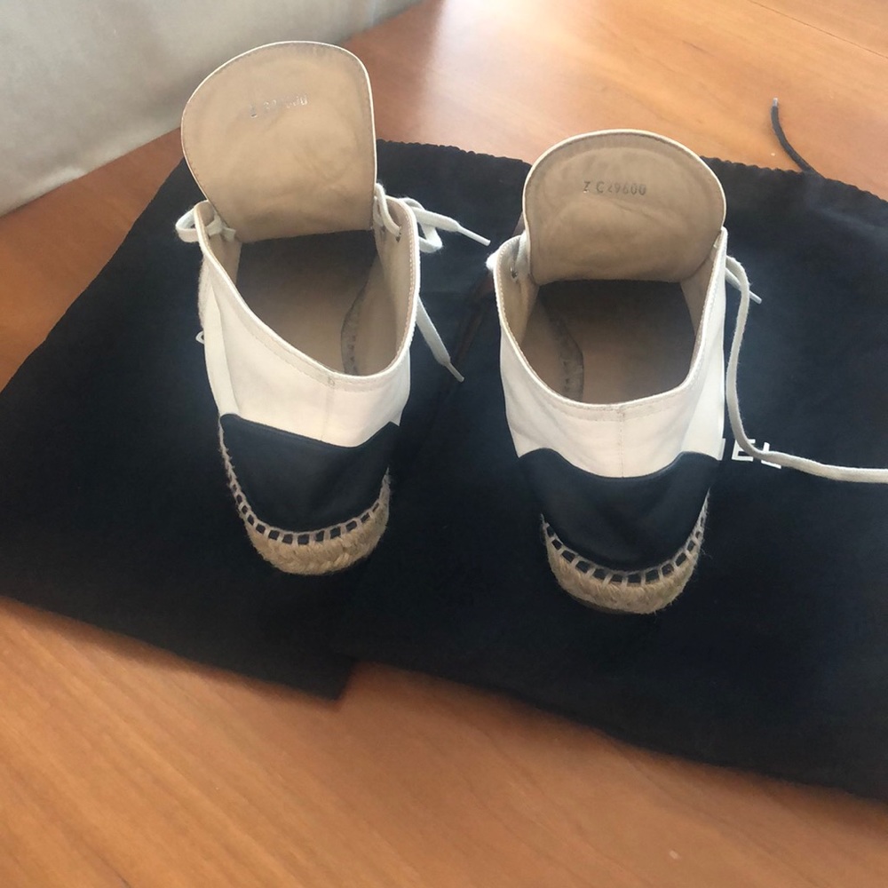 Chanel Espadrilles 38. Softest lambskin! Pre-loved - Picture 3 of 6